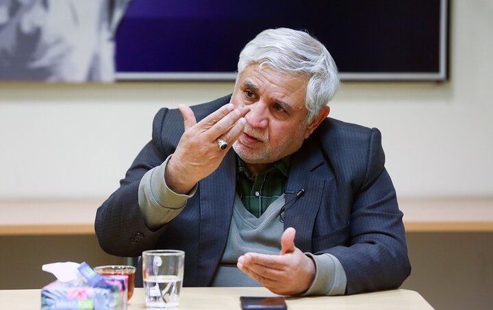 پاک‌آیین: رهبر انقلاب به ابعاد خارجی مقاوم سازی اقتصاد هم توجه داشتند